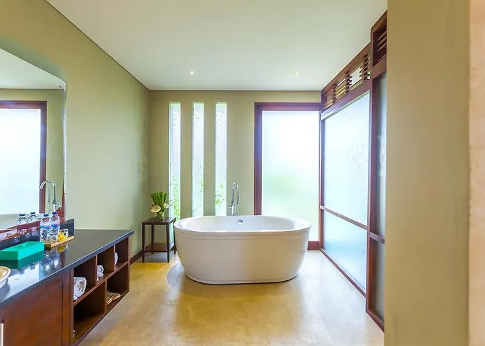 Kampoeng Bali Villa Kuta Lombok