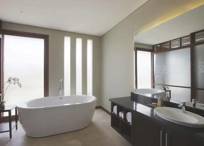 Kampoeng Bali Villa Kuta Lombok