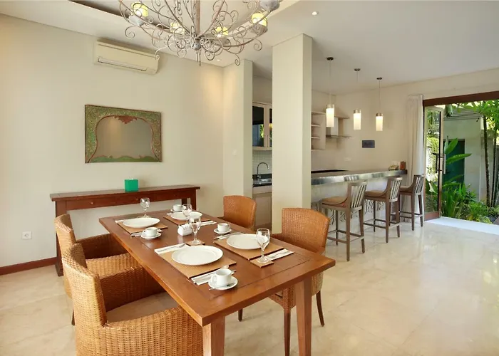 Kampoeng Bali Villa Kuta Lombok
